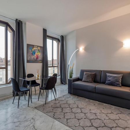 Milan Royal Suites - Duomo Santo Stefano ภายนอก รูปภาพ