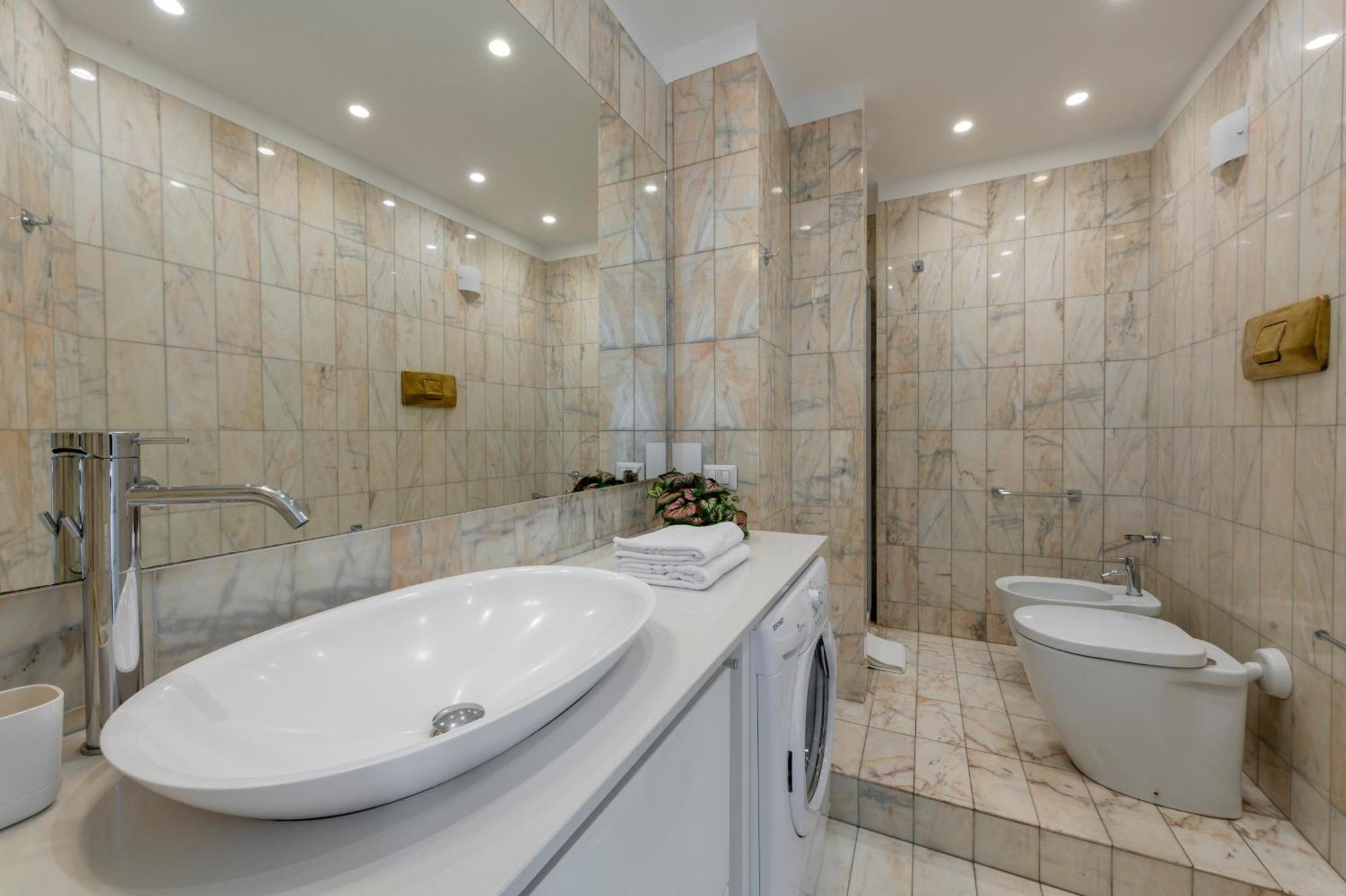 Milan Royal Suites - Duomo Santo Stefano ภายนอก รูปภาพ