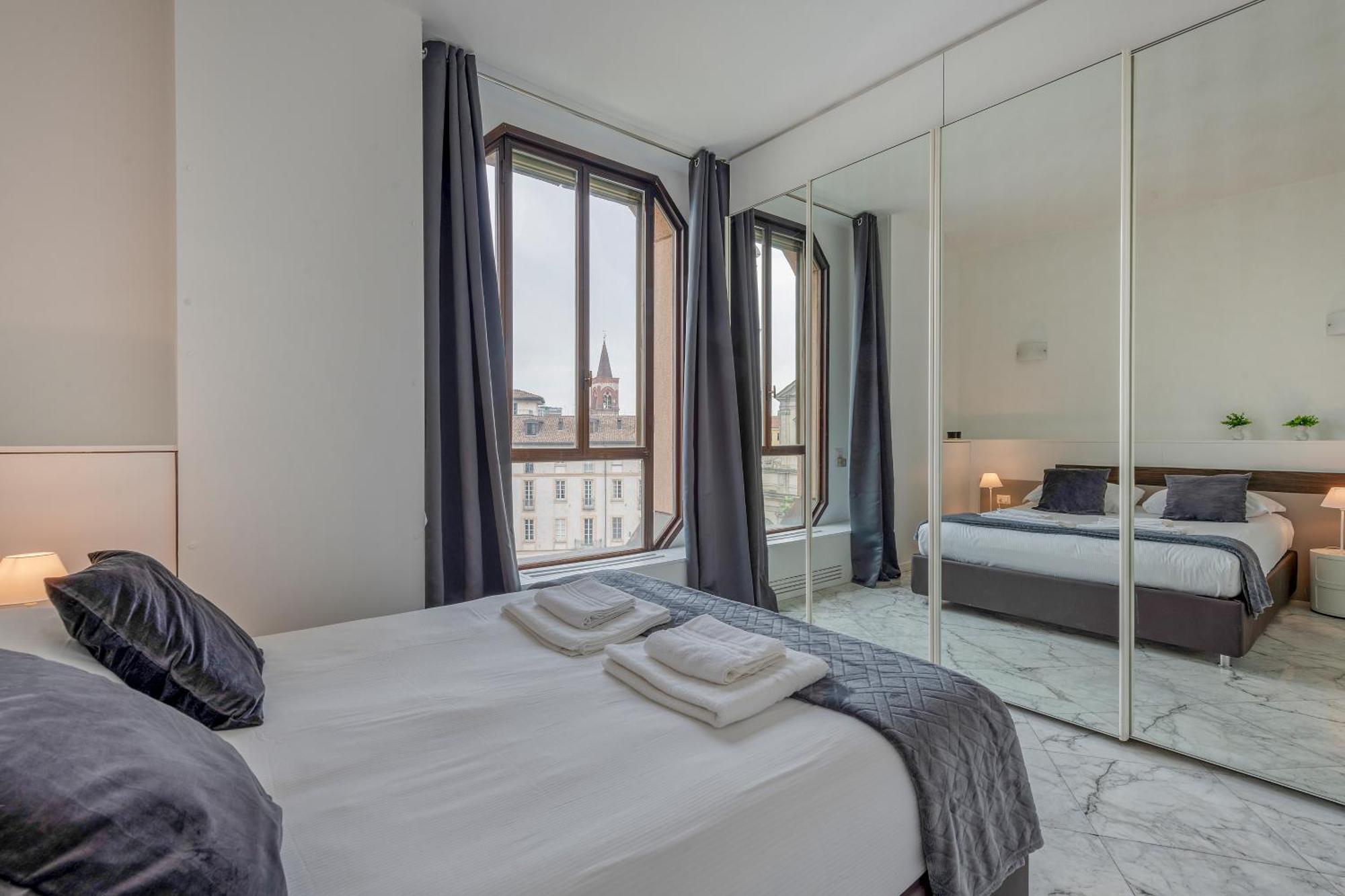 Milan Royal Suites - Duomo Santo Stefano ภายนอก รูปภาพ