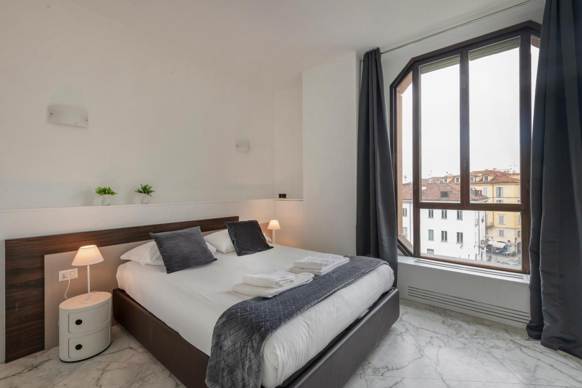 Milan Royal Suites - Duomo Santo Stefano ภายนอก รูปภาพ