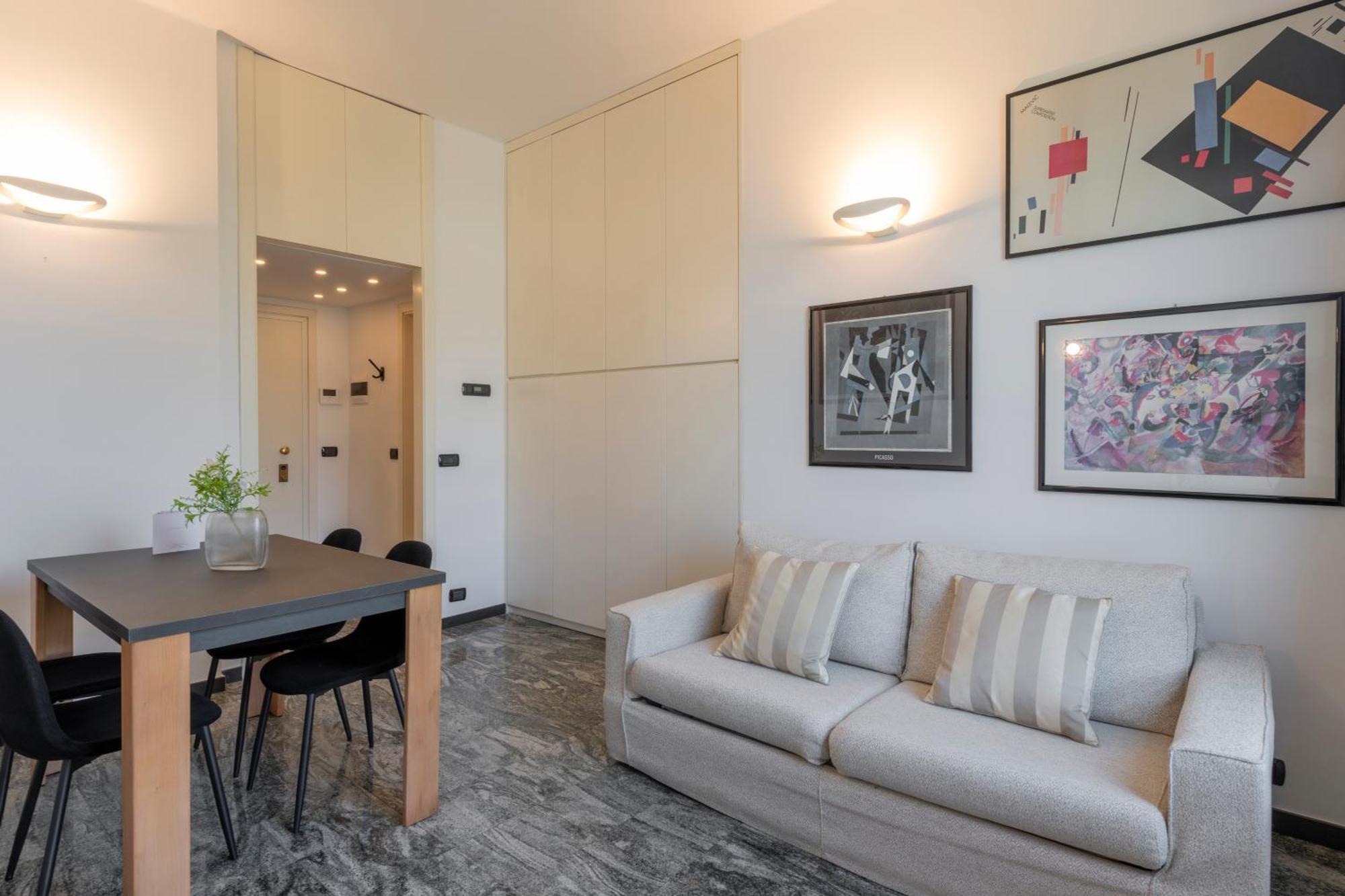 Milan Royal Suites - Duomo Santo Stefano ภายนอก รูปภาพ